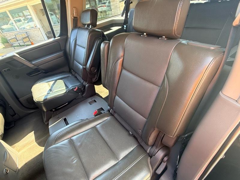 Nissan Armada LE 4WD 2006