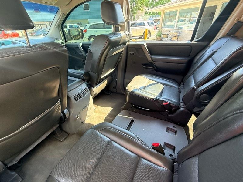 Nissan Armada LE 4WD 2006