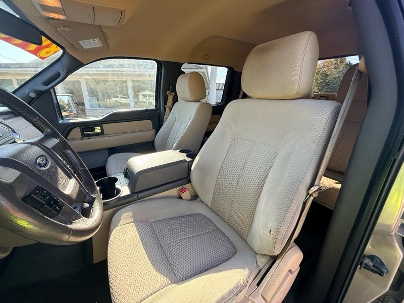 Ford F-150 XL 2WD 6.5 ft. 2012