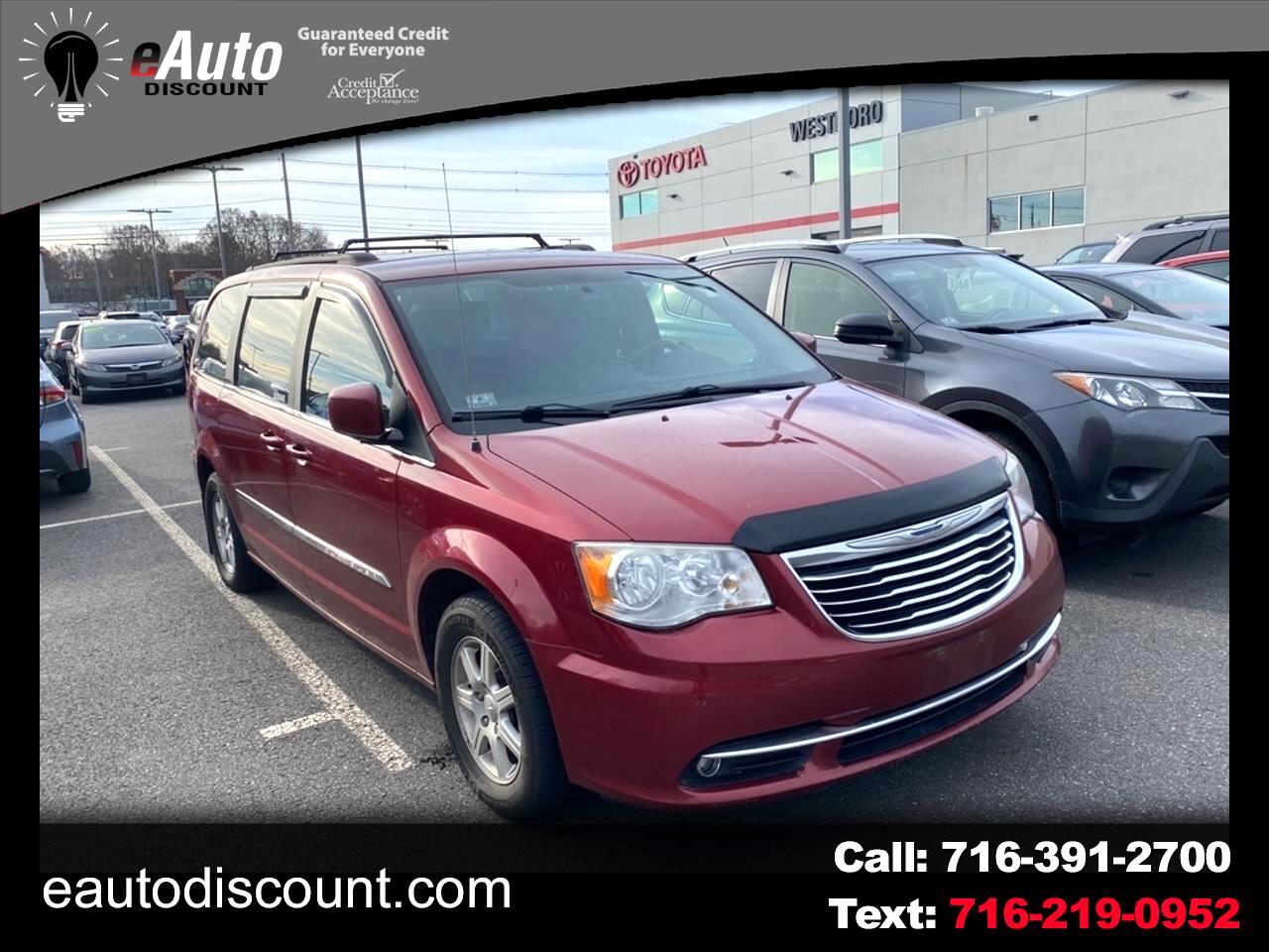 Chrysler Town & Country Touring 2011