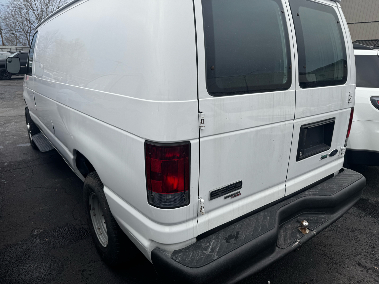 Ford Econoline E-350 Super Duty 2013