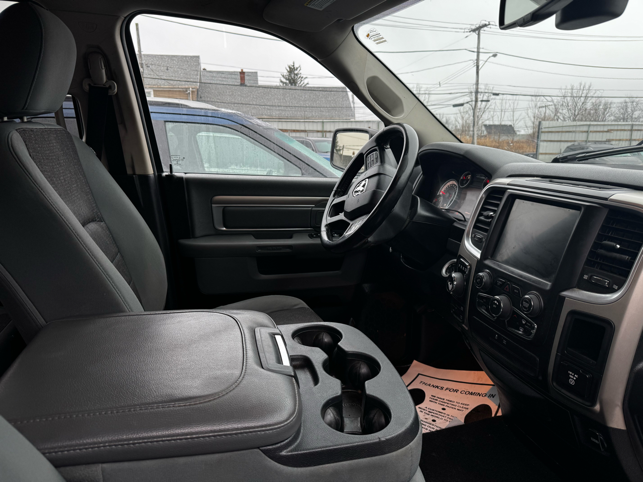 RAM 1500 4WD Quad Cab 140.5" Night 2014