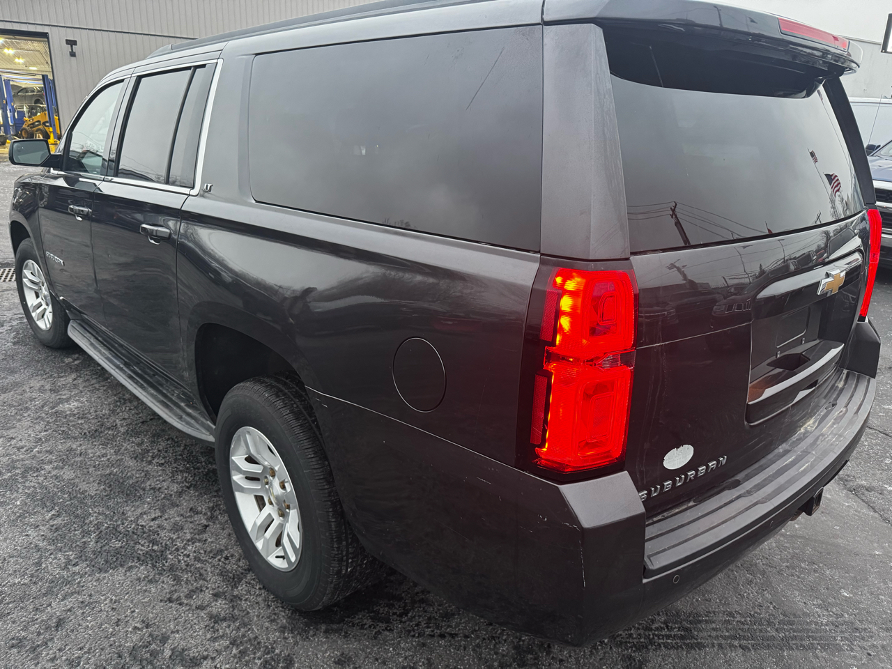 Chevrolet Suburban LT 4WD 2016