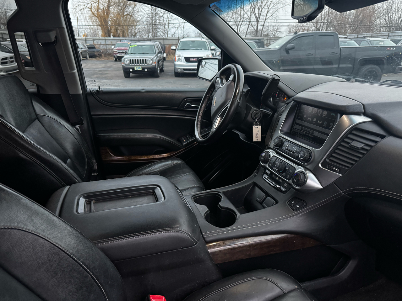 Chevrolet Suburban LT 4WD 2016