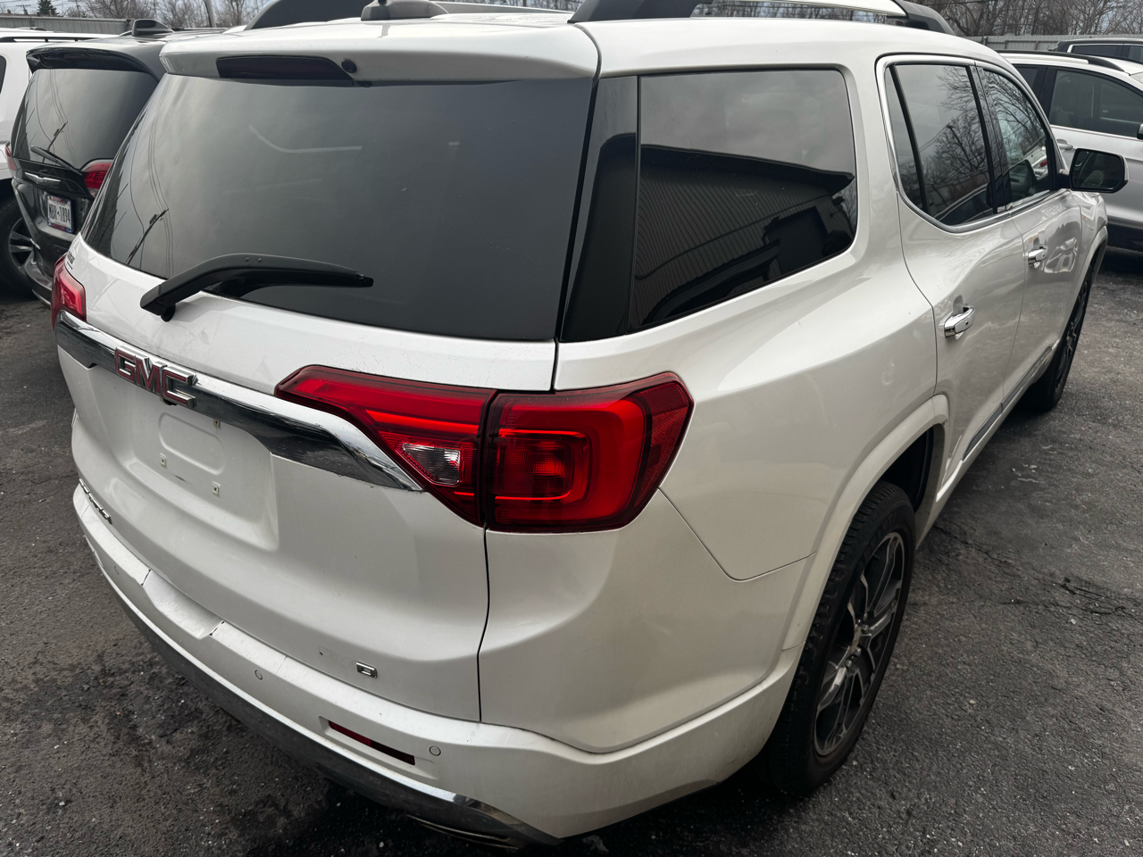 GMC Acadia Denali AWD 2017