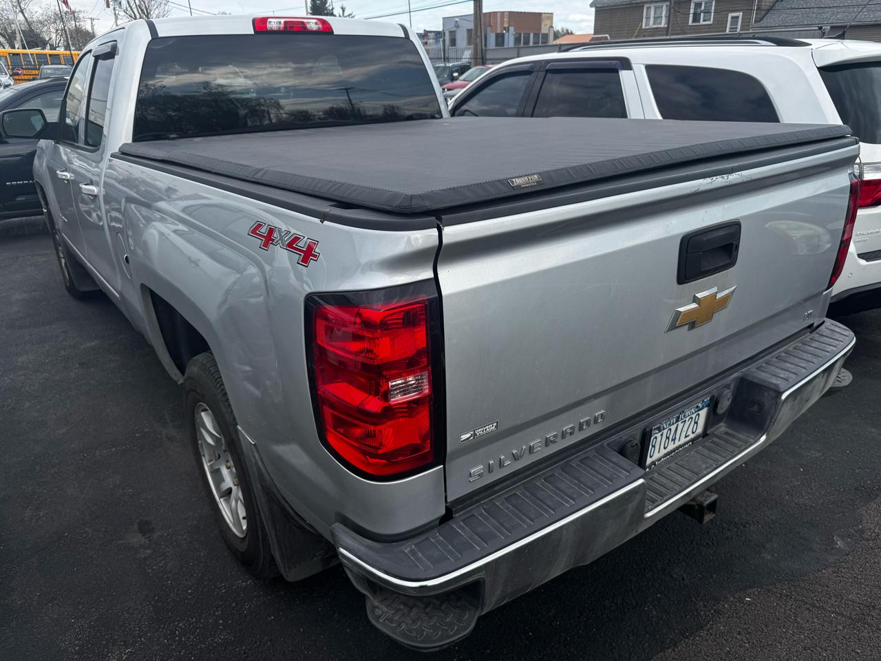 Chevrolet Silverado 1500 4WD Double Cab 143.5" LT w/1LT 2015