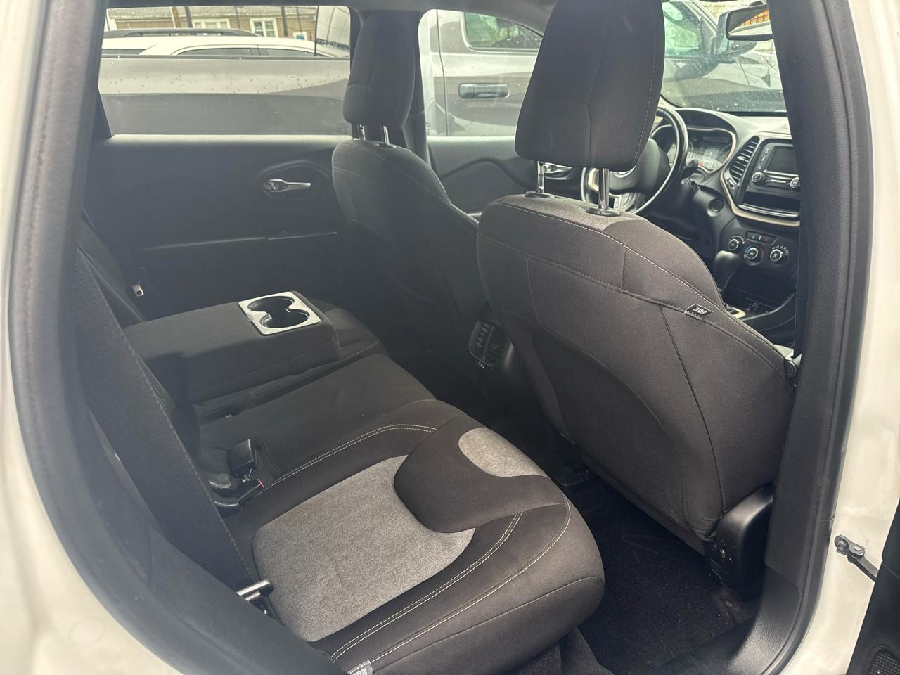 Jeep Cherokee FWD 4dr Altitude 2016