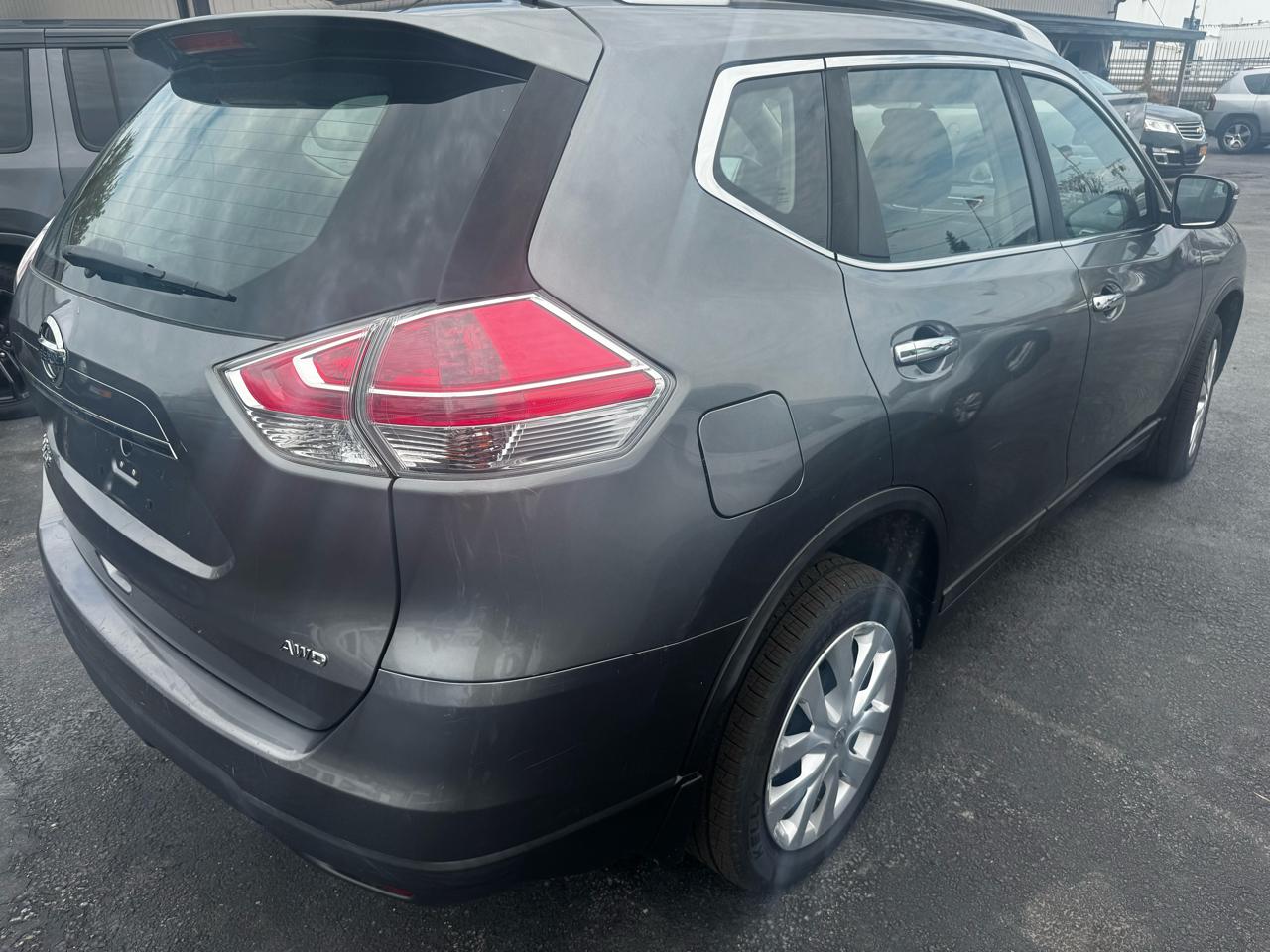 Nissan Rogue AWD 4dr SV 2016