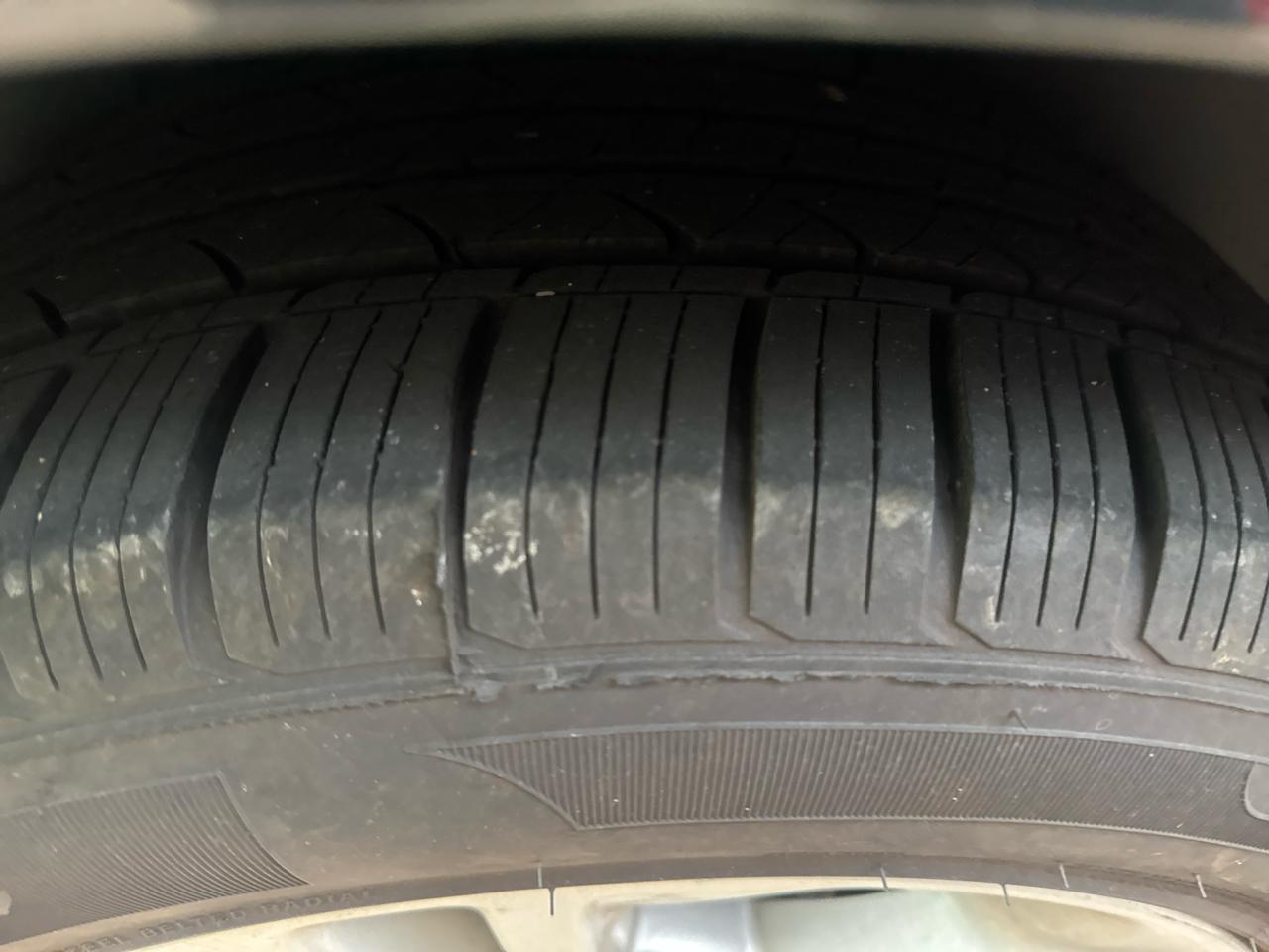 Ford Taurus 4dr Sdn SEL FWD 2015