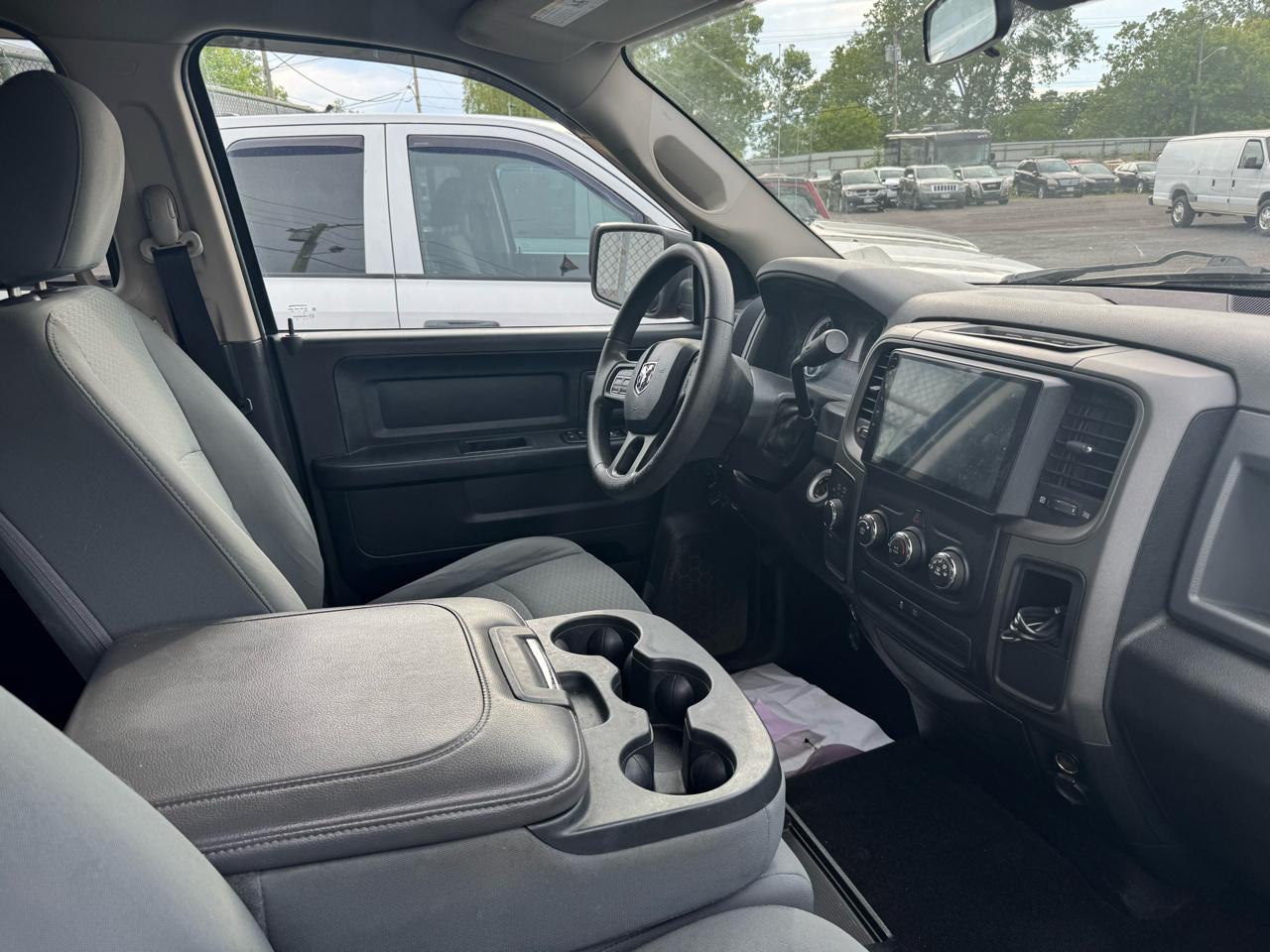2013 RAM 1500 Express 4x4 Crew Cab's photo