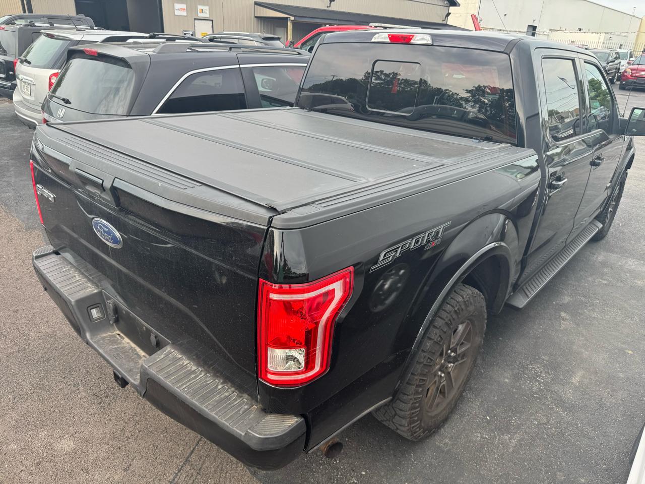 Ford F-150 4WD SuperCrew 139" XLT 2017