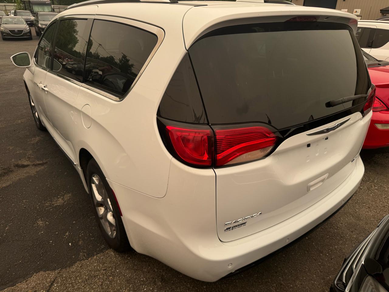 Chrysler Pacifica Limited FWD 2018