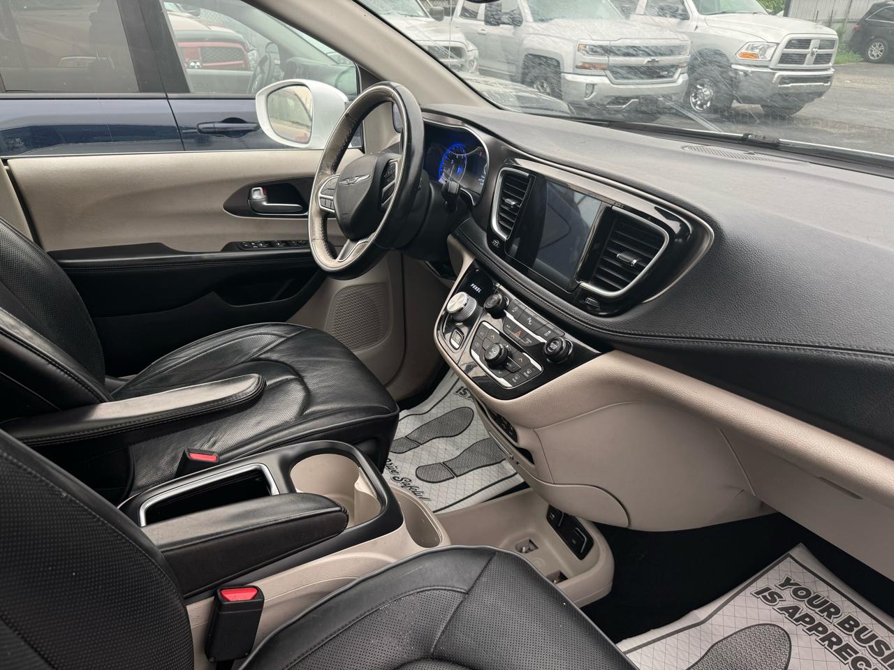 Chrysler Pacifica Limited FWD 2018