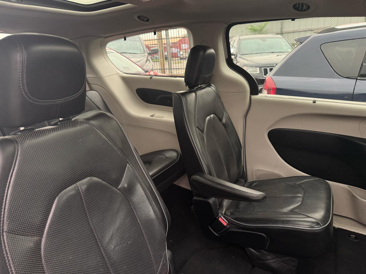Chrysler Pacifica Limited FWD 2018