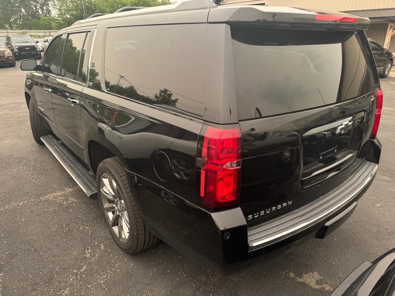 Chevrolet Suburban 4WD 4dr 1500 LTZ 2016