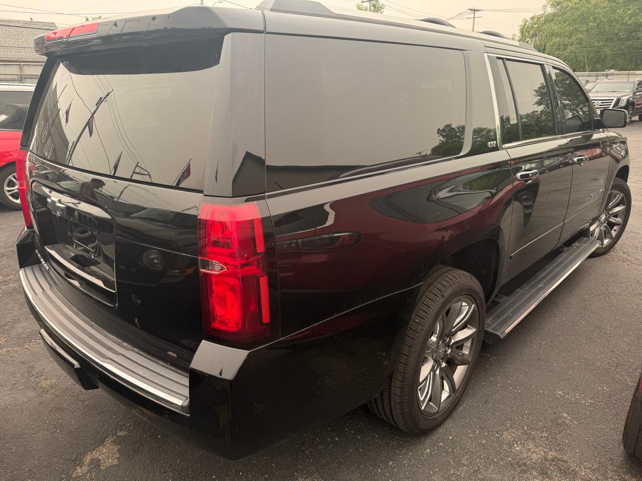 Chevrolet Suburban 4WD 4dr 1500 LTZ 2016