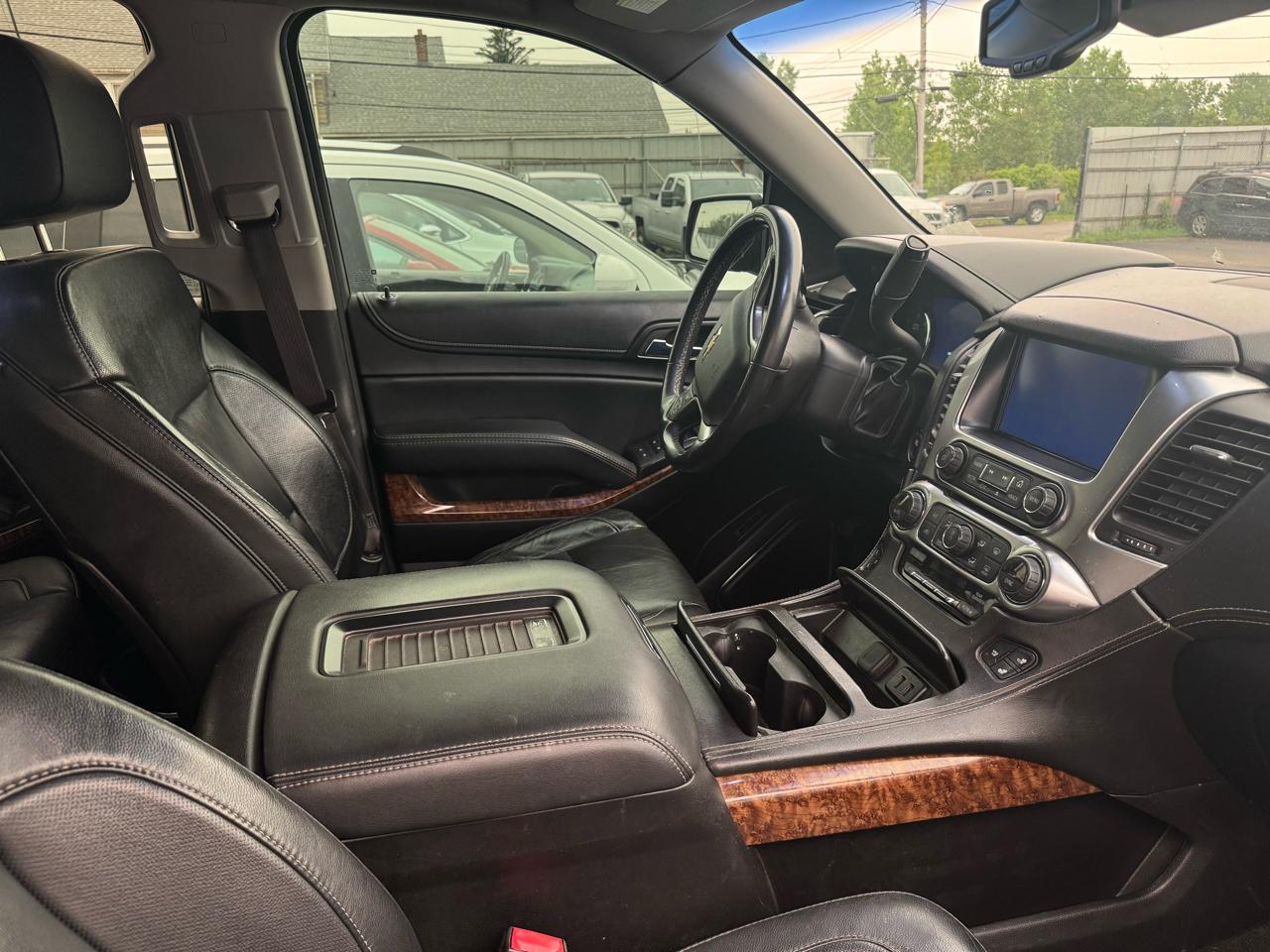 Chevrolet Suburban 4WD 4dr 1500 LTZ 2016