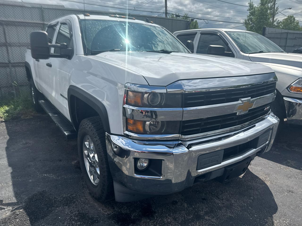 Chevrolet Silverado 2500HD 4WD Crew Cab 153.7" LT 2015