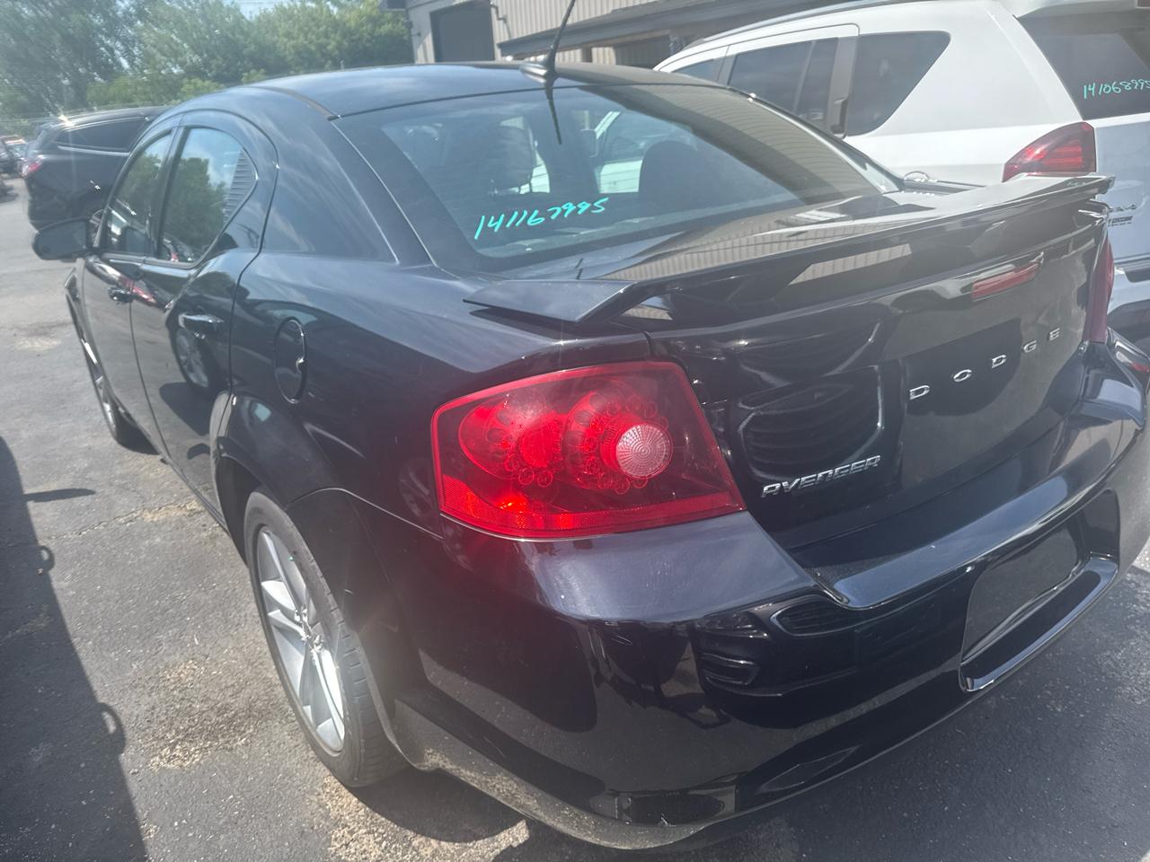 Dodge Avenger 4dr Sdn SXT 2014