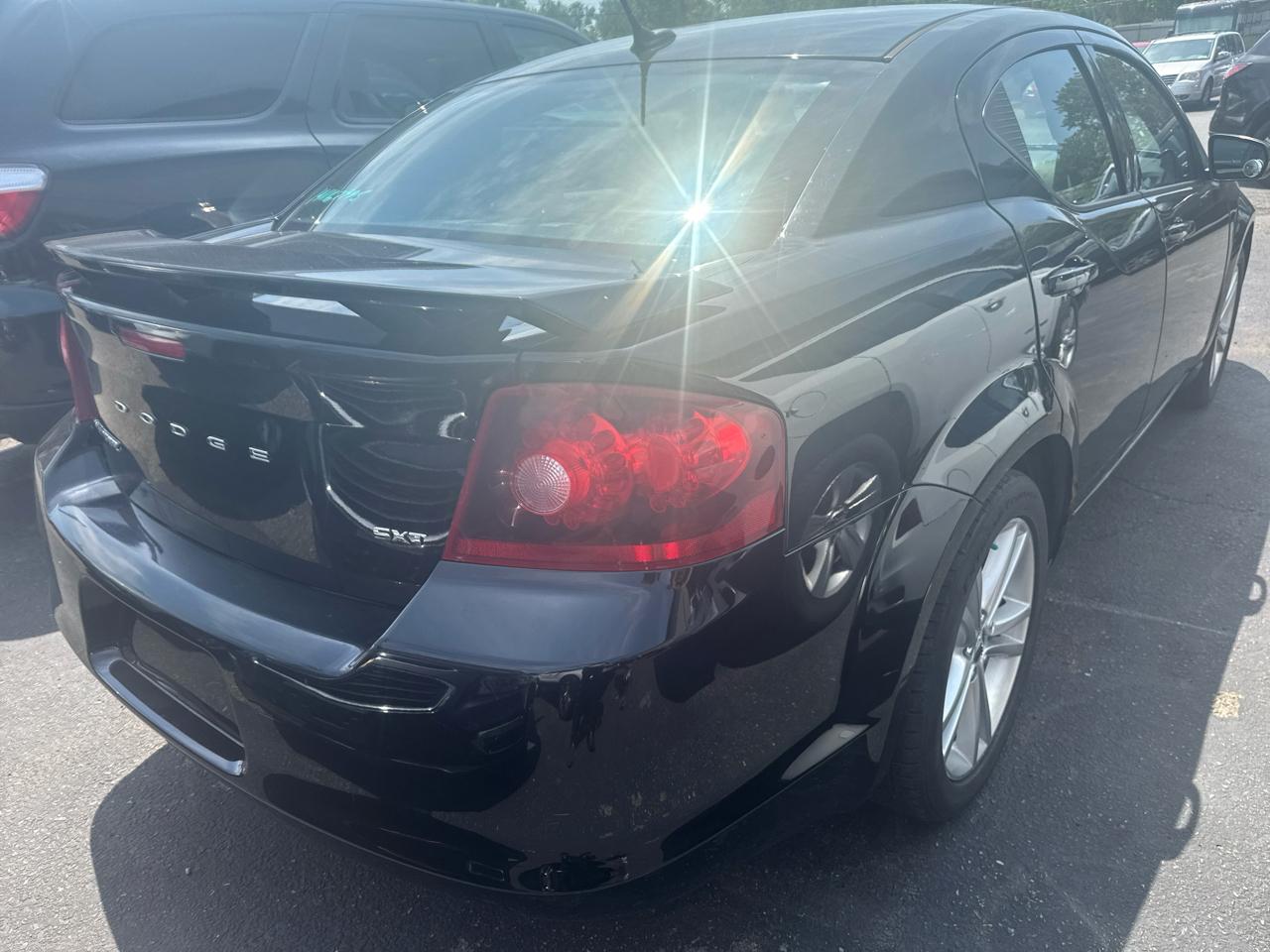 Dodge Avenger 4dr Sdn SXT 2014