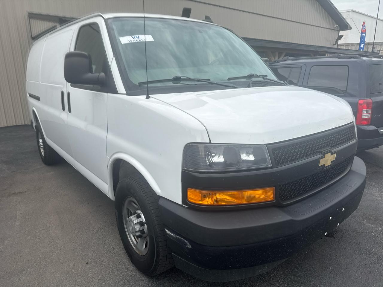 Chevrolet Express Cargo Van RWD 2500 135" 2018