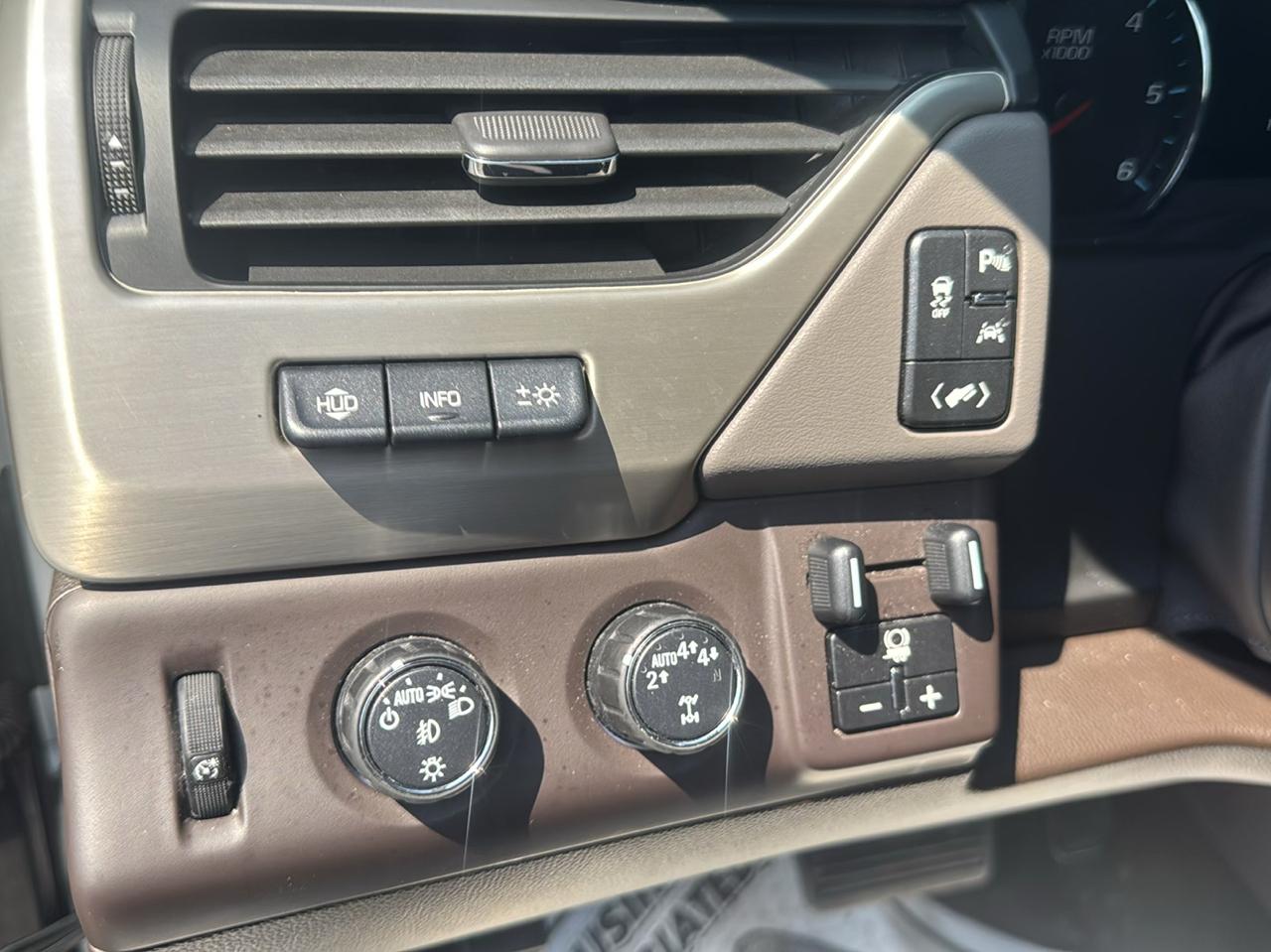 GMC Yukon XL 4WD 4dr Denali 2018