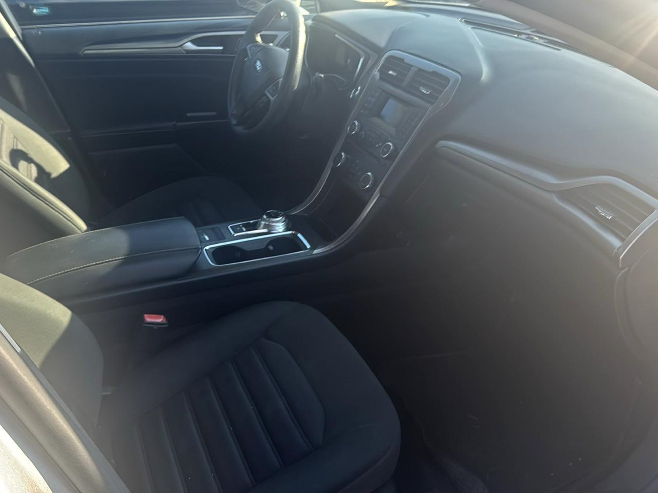 Ford Fusion SE FWD 2017