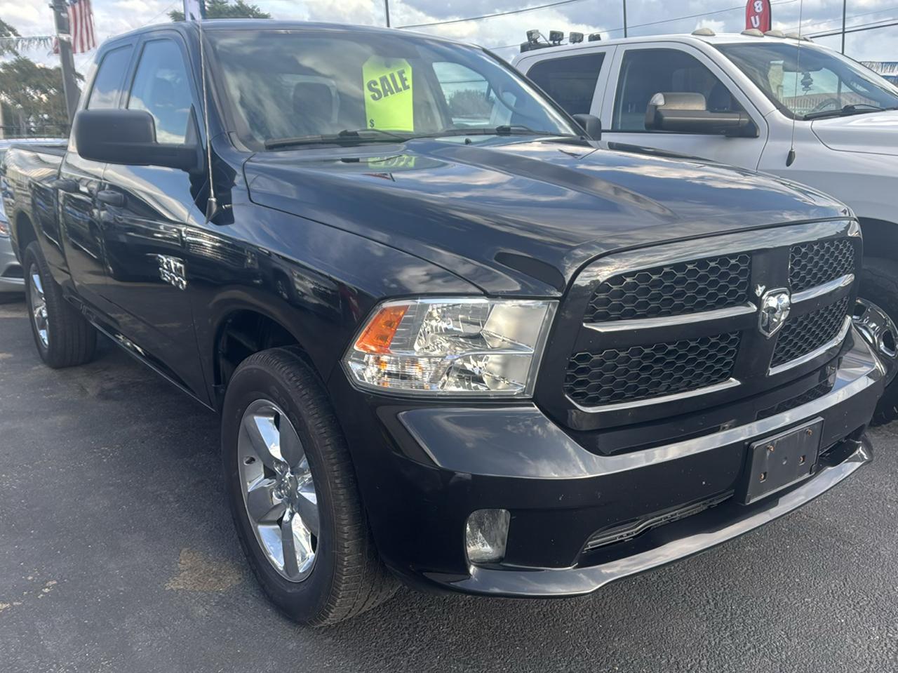 RAM 1500 Express 4x4 Quad Cab 6'4" Box 2018