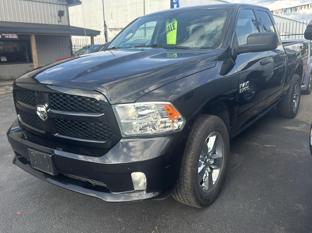 RAM 1500 Express 4x4 Quad Cab 6'4" Box 2018