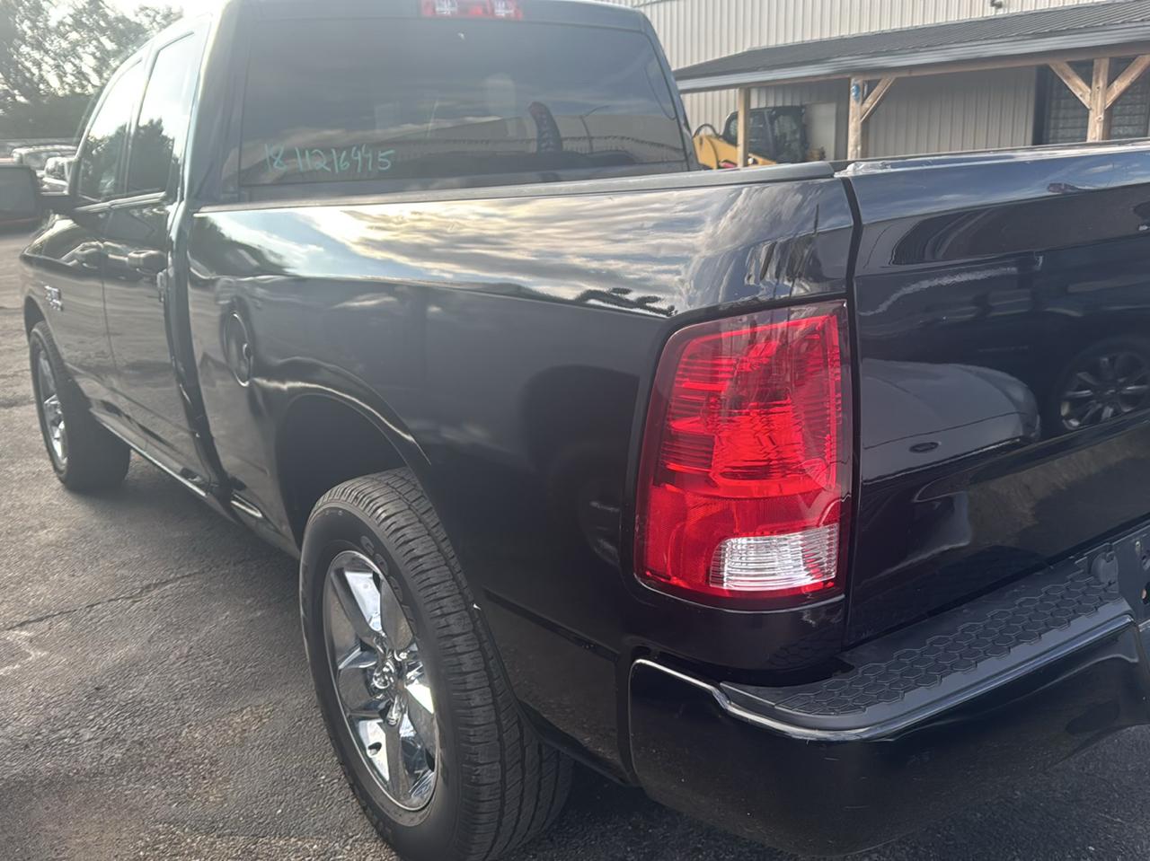 RAM 1500 Express 4x4 Quad Cab 6'4" Box 2018