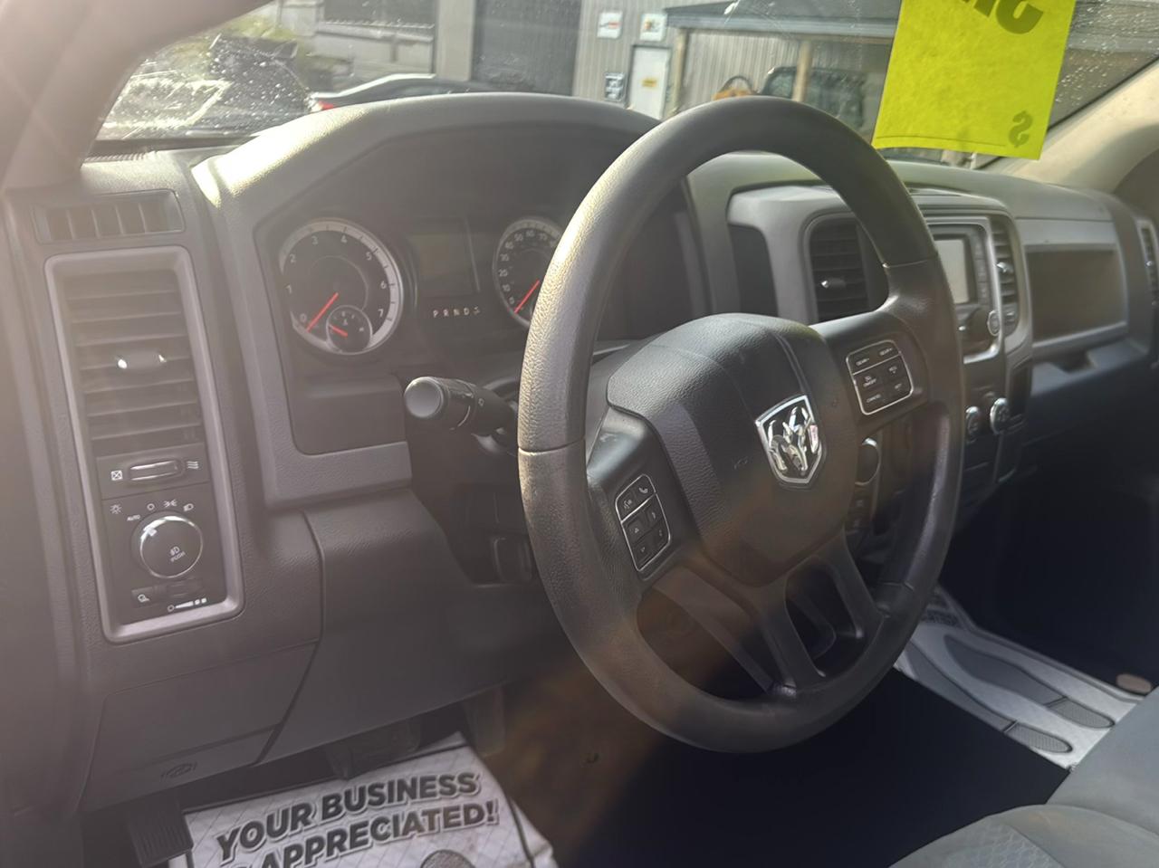 RAM 1500 Express 4x4 Quad Cab 6'4" Box 2018