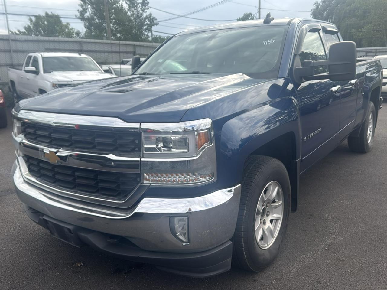 Chevrolet Silverado 1500 4WD Double Cab 143.5" LT w/1LT 2016