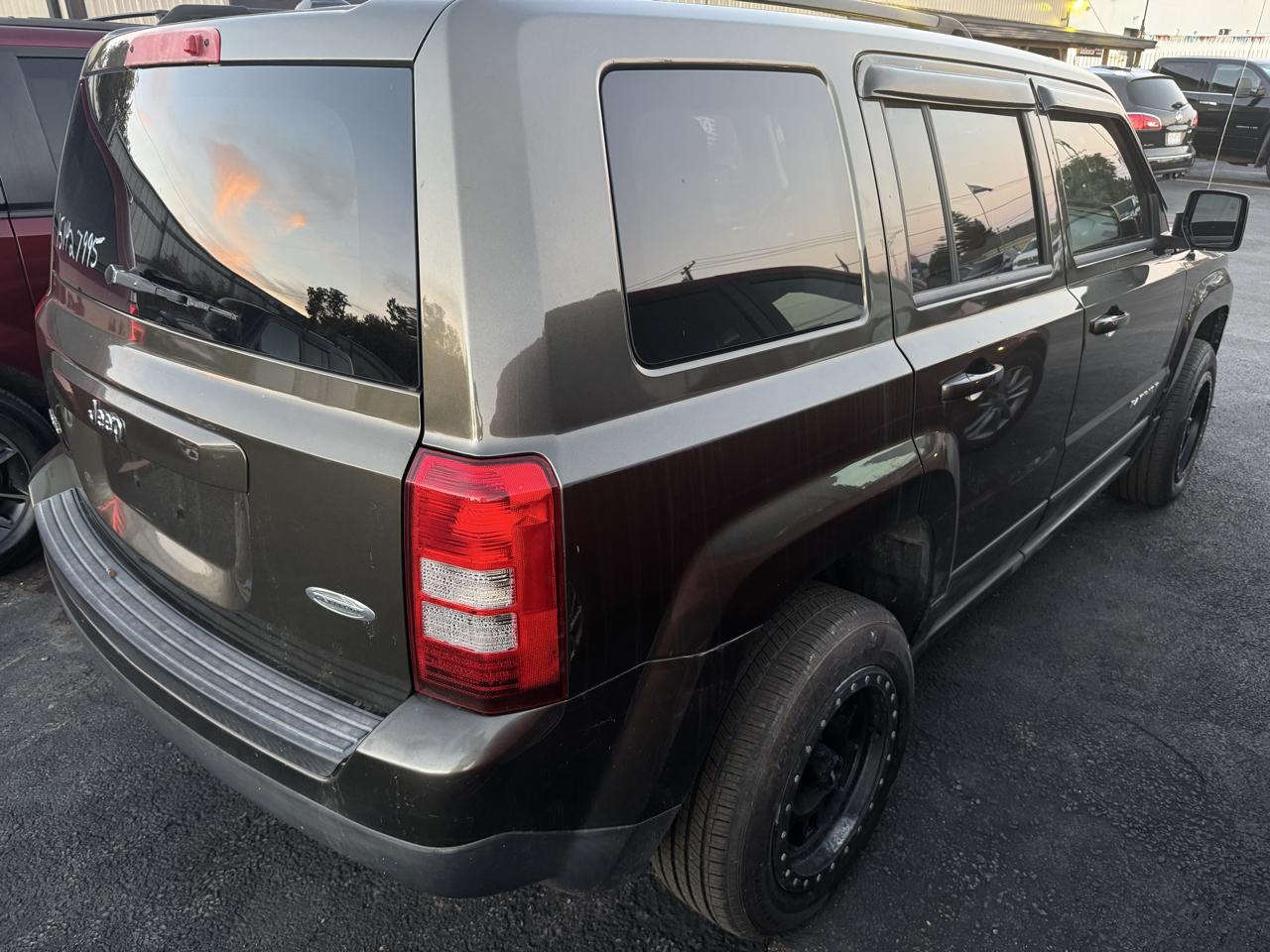 Jeep Patriot 4WD 4dr Latitude 2015