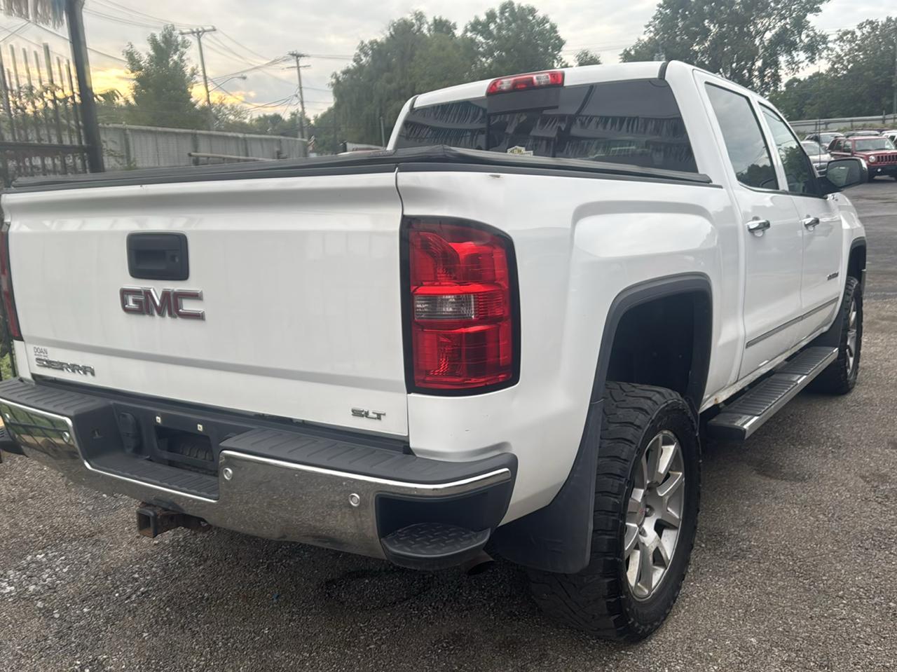 GMC Sierra 1500 4WD Crew Cab 143.5" SLT 2014