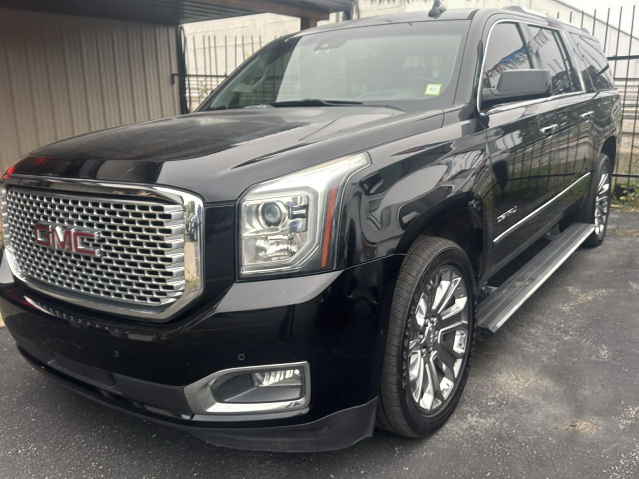 GMC Yukon XL 4WD 4dr Denali 2015