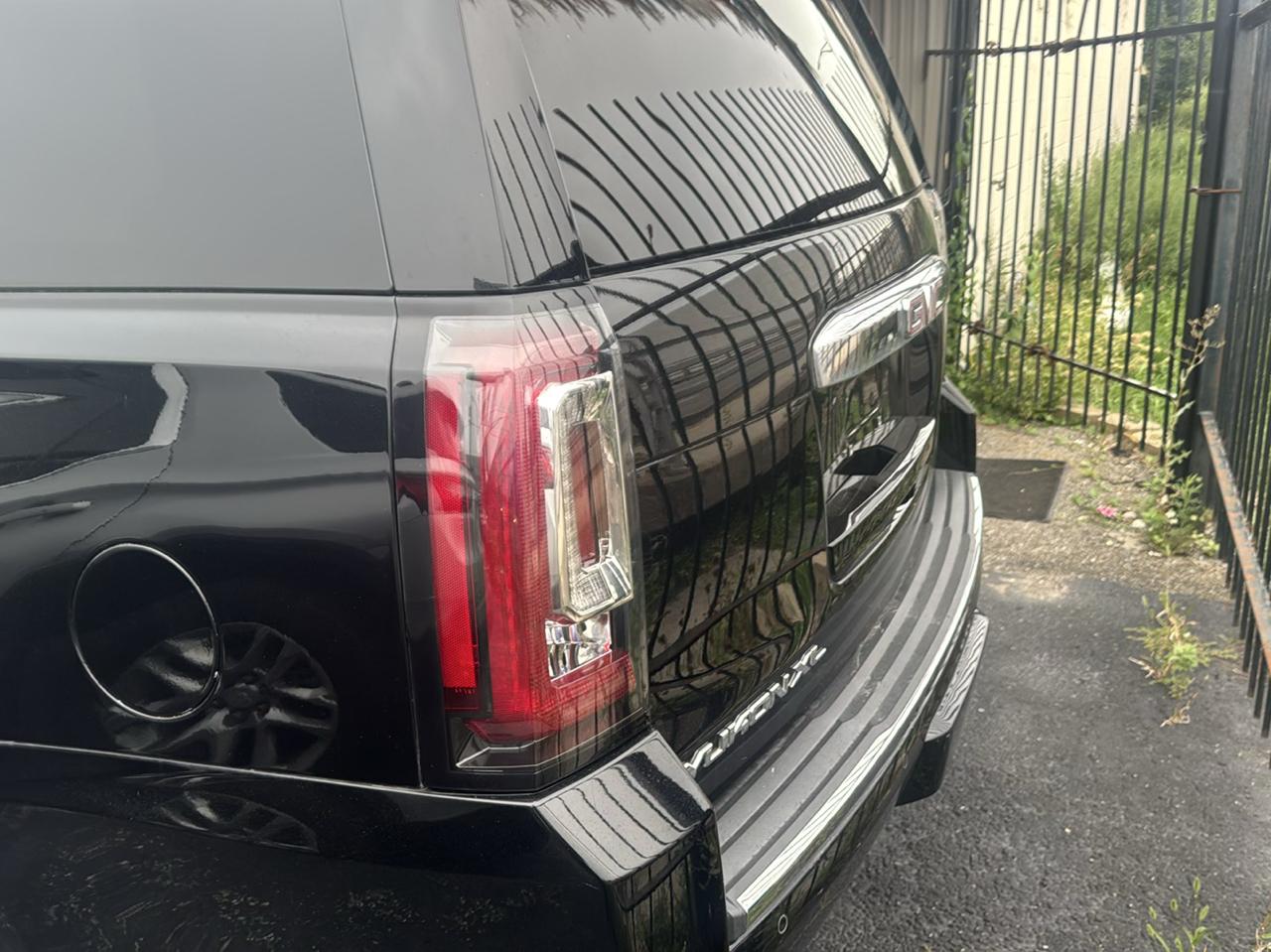 GMC Yukon XL 4WD 4dr Denali 2015