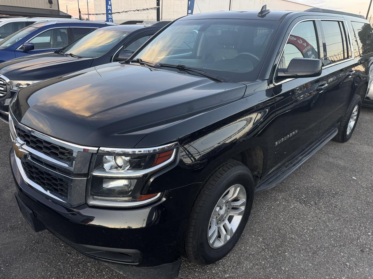Chevrolet Suburban 4WD 4dr 1500 LS 2018
