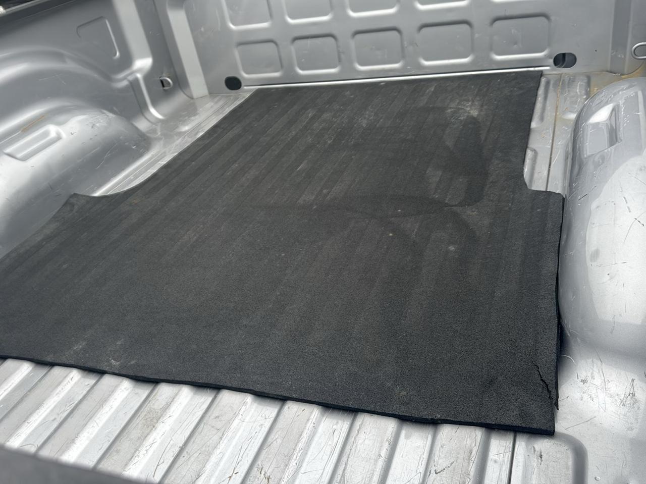 RAM 1500 Classic SLT 4x4 Crew Cab 6'4" Box 2019