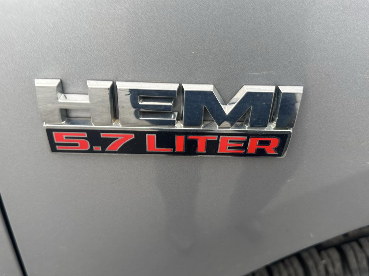 RAM 1500 Classic SLT 4x4 Crew Cab 6'4" Box 2019