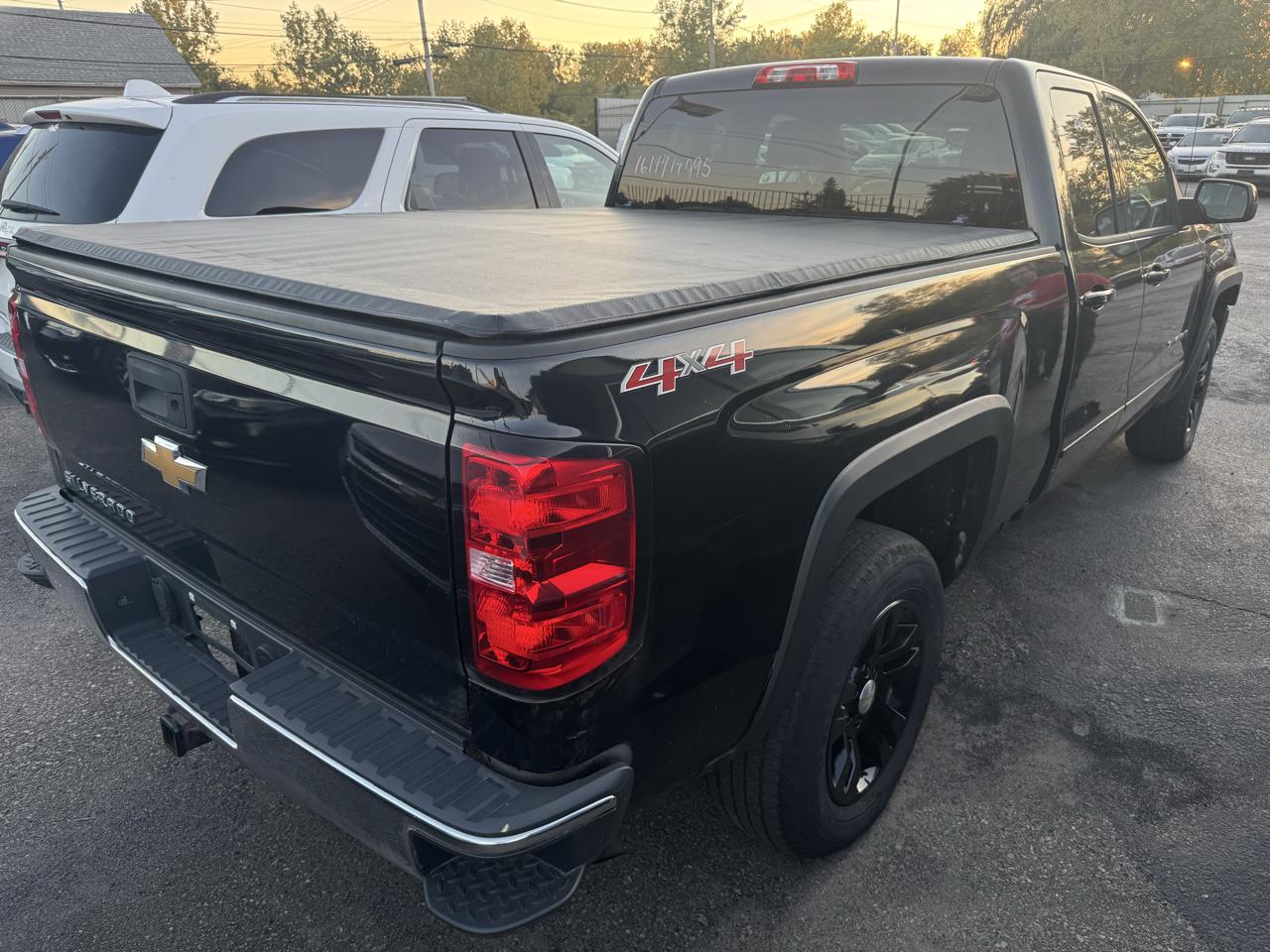 Chevrolet Silverado 1500 4WD Double Cab 143.5" LT w/1LT 2016