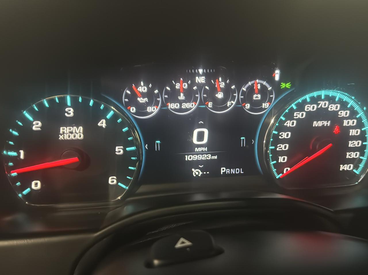 Chevrolet Suburban 4WD 4dr 1500 LT 2017