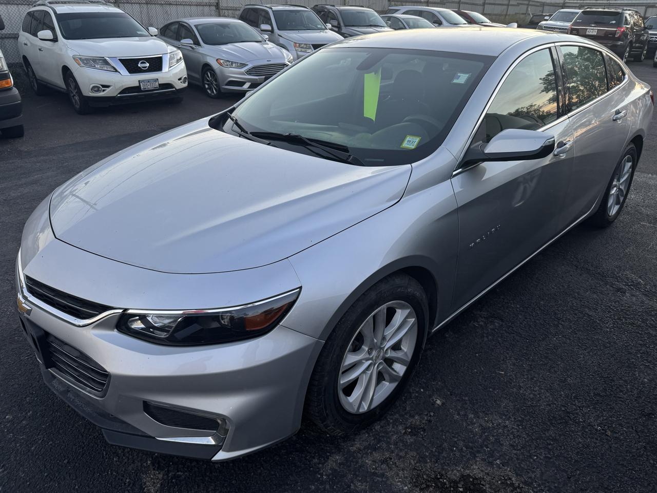 Chevrolet Malibu photo 2