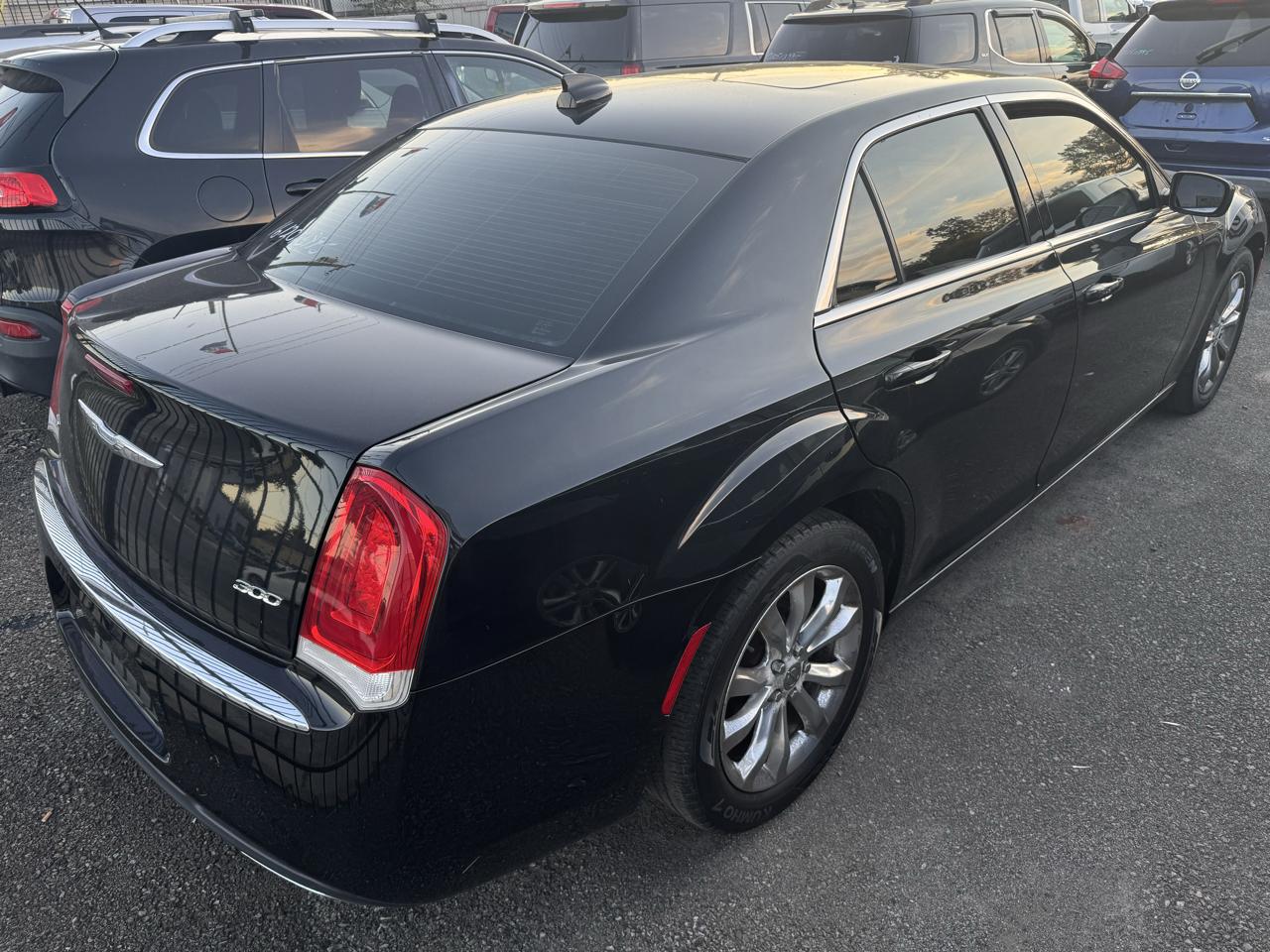 Chrysler 300 4dr Sdn Anniversary Edition AWD 2016
