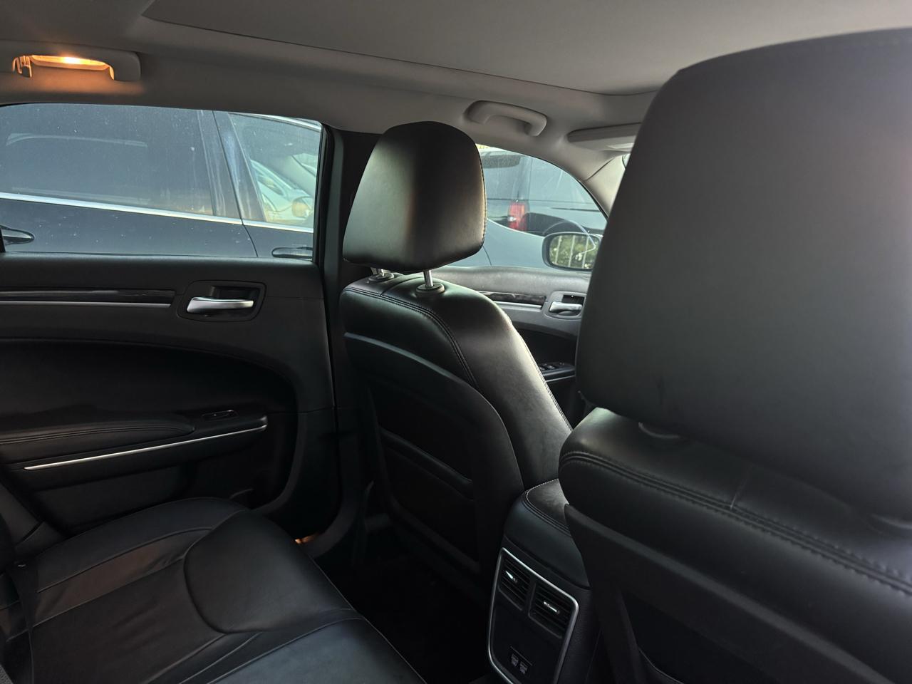 Chrysler 300 4dr Sdn Anniversary Edition AWD 2016