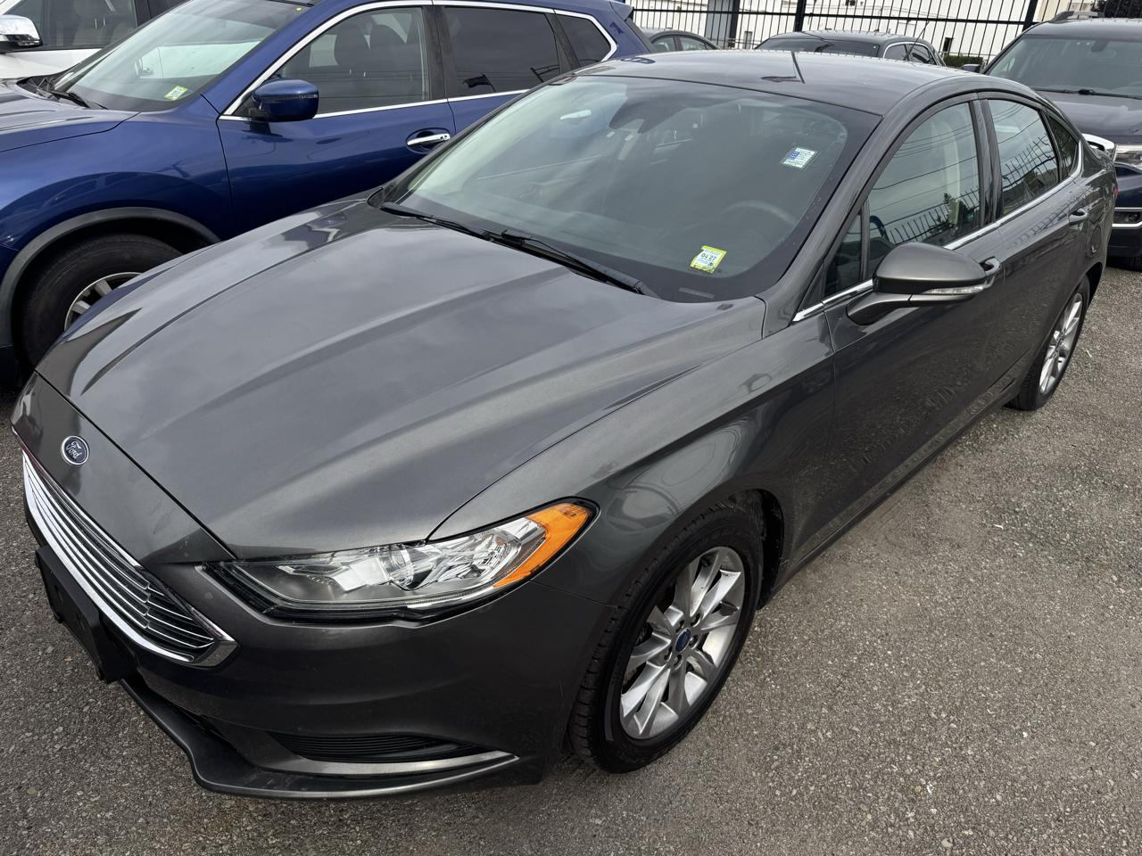 Ford Fusion SE FWD 2017
