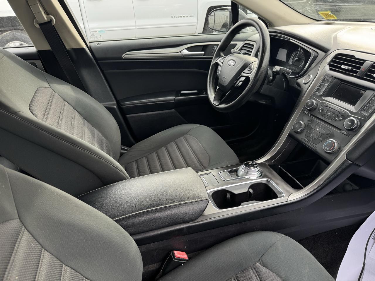 Ford Fusion SE FWD 2017