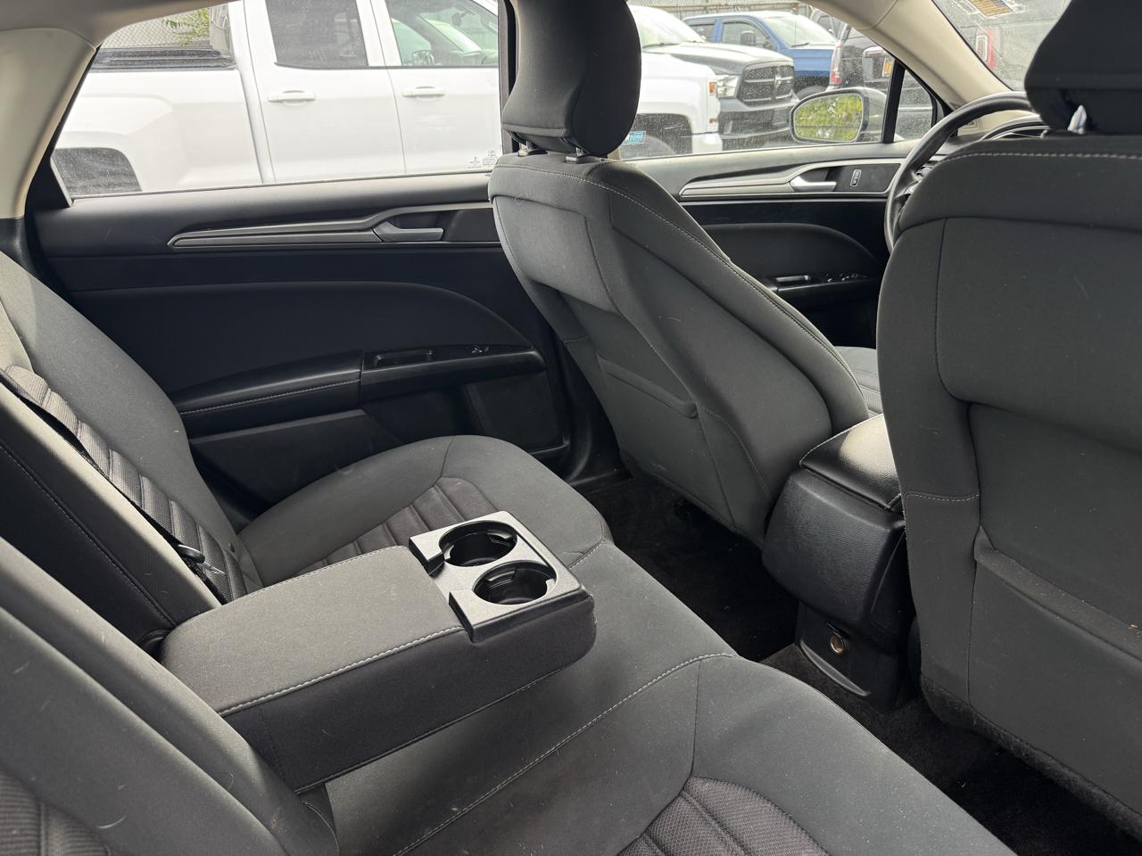 Ford Fusion SE FWD 2017