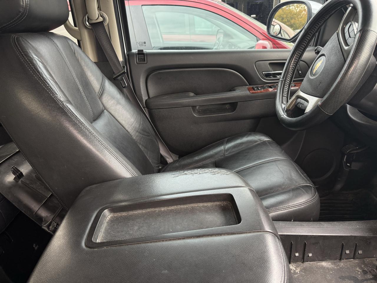 Chevrolet Tahoe 2WD 4dr 1500 LT 2012