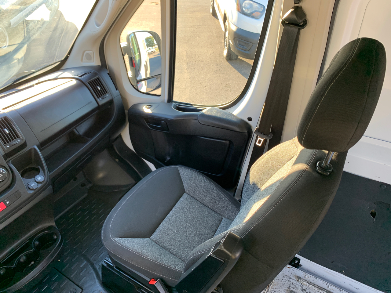 RAM Promaster 1500 Low Roof 136-in. WB 2021