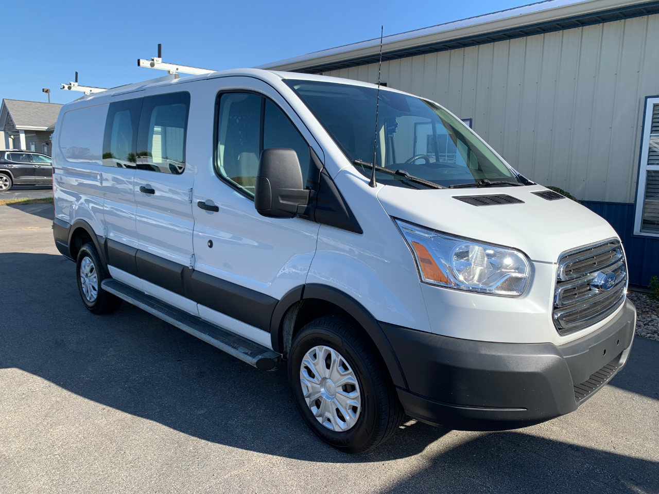 Ford Transit 250 Van Low Roof 60/40 Pass.130-in. WB 2018